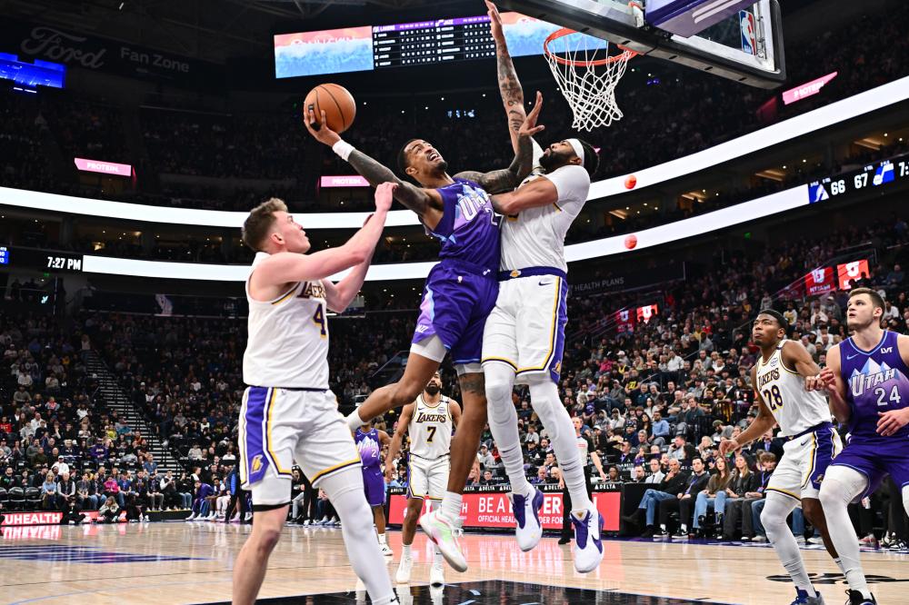 赛中始终保 赛中始终保